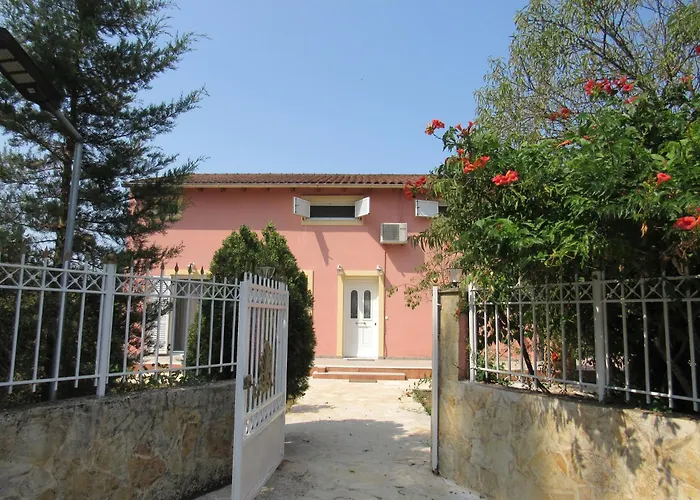 Catherine\'S Maisonette