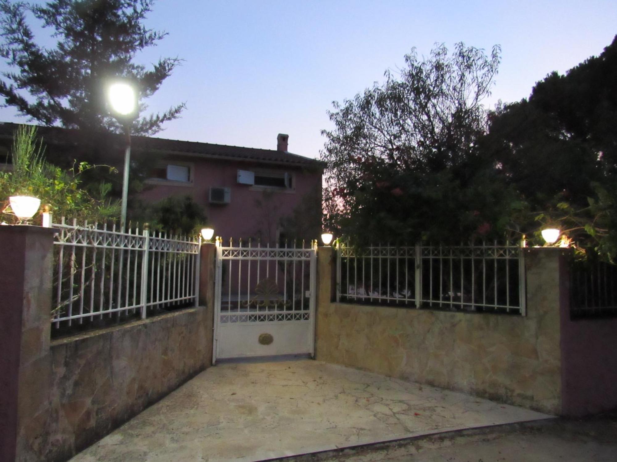 Holiday home Catherine's Maisonette